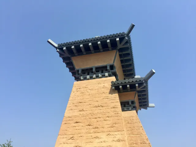湖北 · 襄阳 · 古隆中